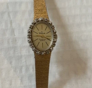 Vintage Deauville gold and diamond women's watch - Picture 1 of 3