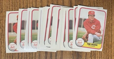 Lot of 32 TOM SEAVER Fleer 1981 Baseball Cards #200 - Image 1 of 2