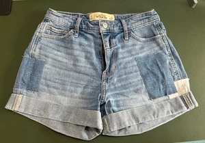 Hollister Women's Blue Boyfriend Denim Shorts W24 - Picture 1 of 3