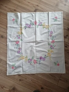Antique Hand Embroidered Tablecloth Ivory Linen 31 Inches X 34 Inches - Picture 1 of 18