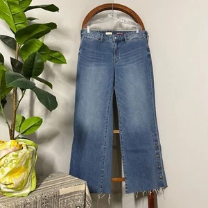 Pantalones de mezclilla Anthropologie Pilcro 32 lavado medio botón pierna ancha dobladillo crudo - Imagen 1 de 10