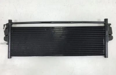 Enfriador de aceite TYC 19105 Ext Trans para Nissan Titan XD 5,0 L diésel modelos 2016-2018 Foto 1 de 3