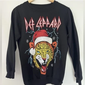 Christmas Sweatshirt Women’s Size M Santa Hat Leopard Holiday Def Leppard Black - Picture 1 of 4