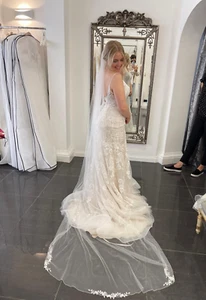 Maggie Sottero Ivory Wedding Gown size UK12 **never worn** excellent condition - Picture 1 of 8