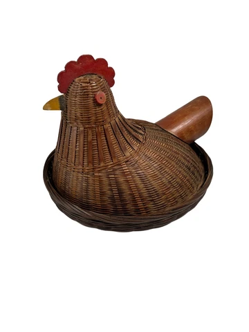 Vtg Hen Chicken Wicker Basket W/Lid Button Eyes Farmhouse Country Rustic Decor Cover
