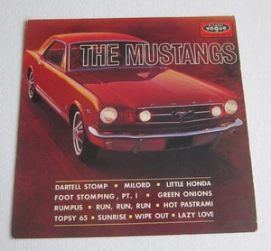 - THE MUSTANGS Dartell Stomp AUTO Bild Ärmel Surfen FRANZÖSISCH LP VOGUE INT 40008 - Bild 1 von 3