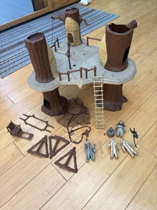1983 KENNER EWOK VILLAGE RETURN OF THE JEDI PLAYSET WITH 4 EWOK FIGURES - Picture 1 of 11