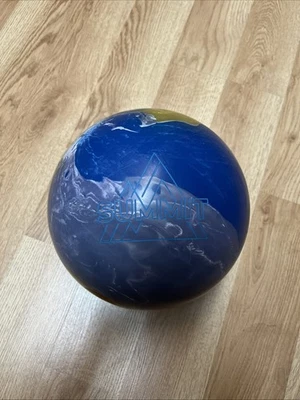 USED Storm Summit Bowling Ball 15lb | SINGLE DRILL PLUGGED - Image 1 of 4