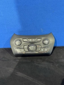 2019-2023 Jeep Cherokee AC Heater Climate Control Temperature OEM - Picture 1 of 7