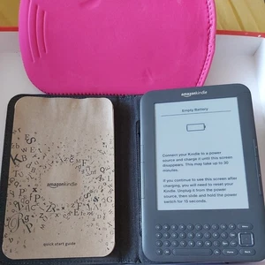 Amazon Kindle Keyboard D00901 (3rd Generation) 4GB, Wi-Fi, 6in Working - Afbeelding 1 van 4