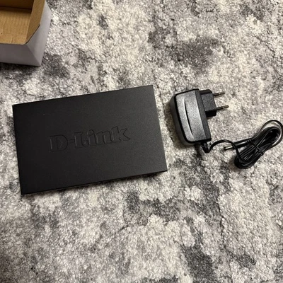 D-Link 8 Port Gigabit Switch DGS-108 Black Euro Plug - Image 1 of 4