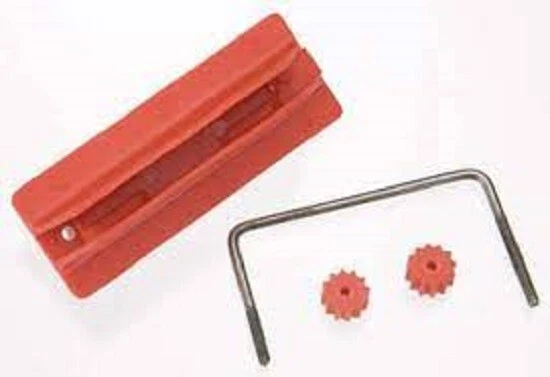 Hobbico HCAA3885 Verical Fin Holder w/Nuts Skyfly2 - Image 1 of 1