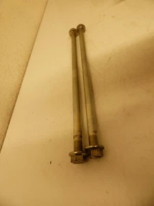 Schrauben Halteplatten Fußrastenträger HONDA CBF1000A SC58 2006-2009  - Bild 1 von 3