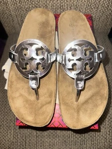 TORY BURCH MILLER CLOUD MIRROR Women's Thong Metallc Leather Sandal Sz 10.5B NIB - Picture 1 of 3