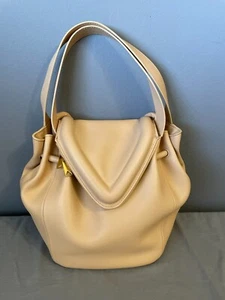 NWT Bottega Veneta Beak Tote Bag Leather Small Neutral - Picture 1 of 5