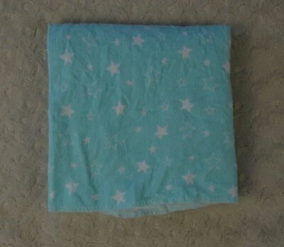 Manta bebé Luvable Friends estampado de estrellas azul aguamarina franela blanca recepción Foto 1 de 4