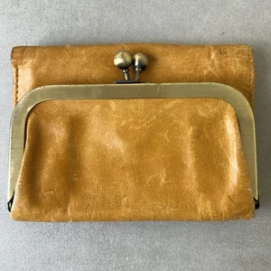HOBO dreifach faltbare Geldbörse kompakt hellbraun Leder Kiss Lock & magnetischer Druckknopf - Bild 1 von 8