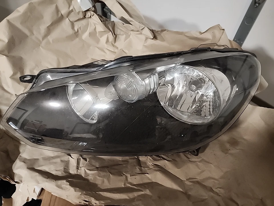 Faro izquierdo volkswagen golf 2012 89319331 Foto 1 de 4