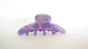 Kleine lila marmorierte Haarkrallenspange für feines, dünnes Haar - Bild 1 von 3