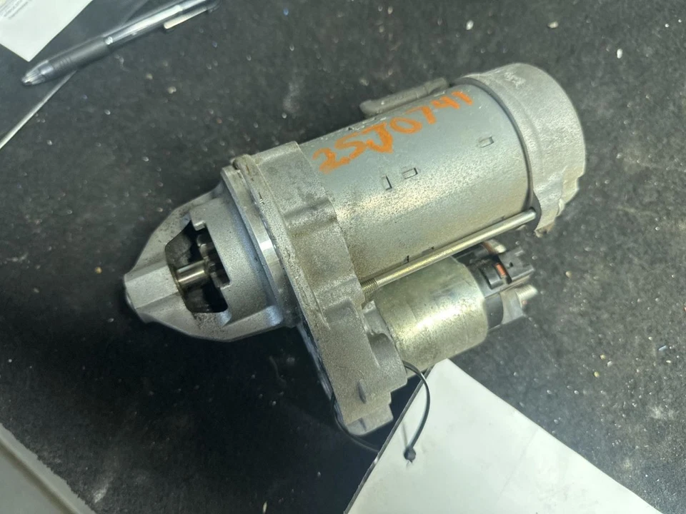 Motor de arranque compatible con 12-23 LEXUS GX460 2045966 Foto 1 de 4