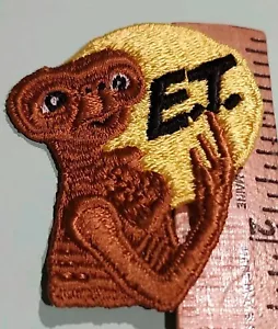 See On 1982 ET Movie Alien Vintage Style Retro Embroidered Patch Applique New - Picture 1 of 3