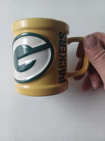 VINTAGE COFFEE MUG GREEN BAY PACKERS OFFICIAL NFL 2000 EMBOSSED 3D YELLOW STURDY Cover