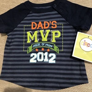 Circol T-Shirt ~ Dad's MVP ~ Navy Stripe ~ Gr. 3 Monate ~ Vintage 2012 ~ Neu - Bild 1 von 1