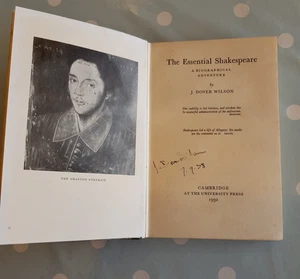 The Essential Shakespeare by Dover Wilson. Signed. - Picture 1 of 10