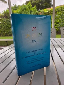 A TREASURE TROVE OF SCRIPTURAL TRANSMISSION BY LONGCHEN RABJAM 2001 - Foto 1 di 1