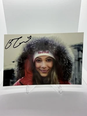 Foto 4x6 autografiada firmada por esquí de los Juegos Olímpicos de Invierno Eileen Gu 2022 Foto 1 de 2