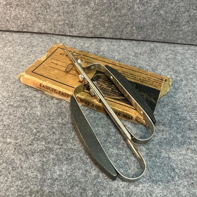 Vintage Sears Roebuck & Co. Parisian Hooked Rug Shuttle Needle In Original Box - Image 1 of 4