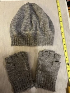 Juicy Couture hat and fingerless gloves junior Girls - Picture 1 of 7