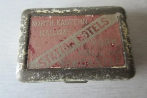 Vintage North Eastern Railway Bryant & May's Wax Vestas tin empty - Picture 1 of 12
