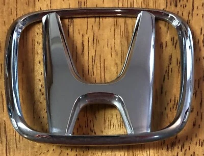 2001-2002 Honda Accord emblema traseiro H logotipo emblema símbolo cromado 75701-s84-a010-m1 - Imagem 1 de 4