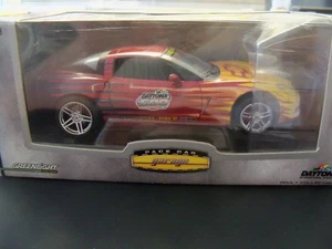 GREENLIGHT GARAGE CHEVY CORVETTE Z-06 OFFICIAL 2006 DAYTONA 500 PACE CAR 1:24 - Picture 1 of 6
