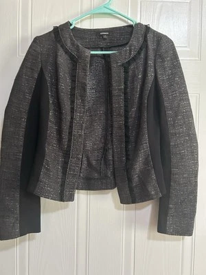 Jaqueta Express Feminina Frente Aberta Tamanho 2 Preta e Cinza Babado Metálica - Imagem 1 de 4