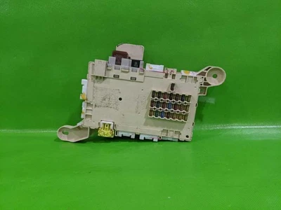 02-10 LEXUS SC430 PASAJERO CABINA DERECHA CAJA RELÉ FUSIBLES OEM 4263-35 Foto 1 de 4