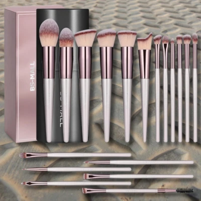 Juego de brochas de maquillaje 18 piezas brochas de maquillaje sintéticas premium con estuche negro Foto 1 de 4