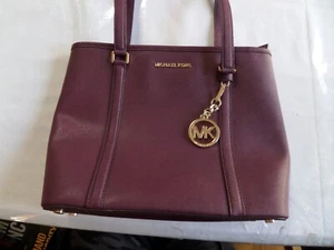 Michael Kors MK Purse Shoulder Tote Handbag Large Satchel Leather Purple Women - Picture 1 of 13