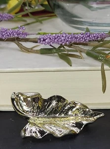 Vintage Autumn Leaf Brooch Pin Fall Gold Tone - Picture 1 of 3