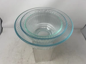 Pyrex Sculpted Clear/Blue Nesting Bowls 3,6, & 10 Cup Bowls - Picture 1 of 3