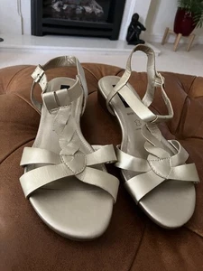 BNWT MARKS AND SPENCER Size 5.5 Wide Fit Muted Gold Leather Sandals NEW - Picture 1 of 5