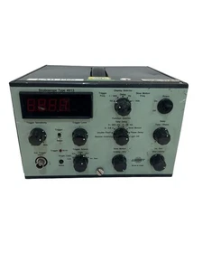 Bruel & Kjaer Stroboscope Type 4913 – Industrial Test Equipment - Picture 1 of 9