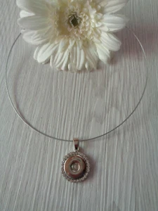 Außergewöhnliche Kette Halsreif Anhänger Chunk Druckknopf 5 - Bild 1 von 2