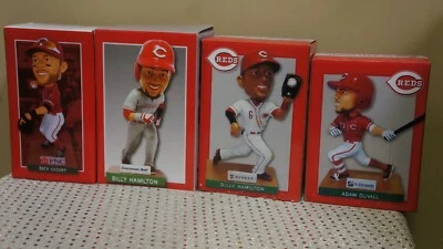 LOTE DE 4 Cincinnati Reds SGA Bobbleheads 2 B Hamilton-1 A. Duvall-1 Z. Cozart Foto 1 de 4