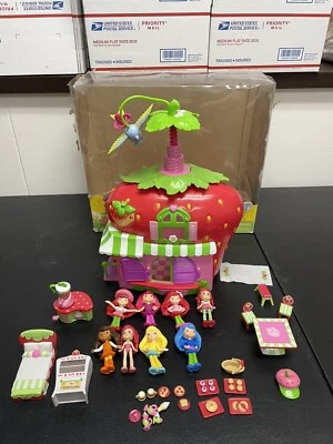 Strawberry Shortcake 20+ Piezas SSC Berry Café Muñeca Juego y Accesorios Hasbro Foto 1 de 4