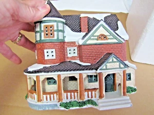 LEMAX VILLAGE HOUSE WITH PORCH - Picture 1 of 8