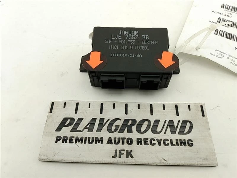 JAGUAR XK8 XKR X100 97-06 Jaguar XK8 Chassis ECM Driver Park Assist Rear LJE73 - Image 1 of 4