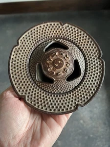 Vintage Japanese Nambu Tekki Cast Iron Round Incense Burner Ashtray Flower Sign - Picture 1 of 11