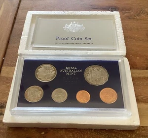 1976 Royal Australian Mint Proof Year Set In Foam Case …….. - Picture 1 of 4